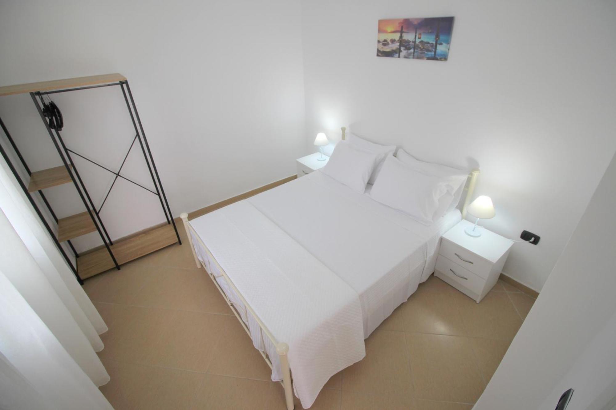 Nefeli'S Apartment Himarë Dış mekan fotoğraf