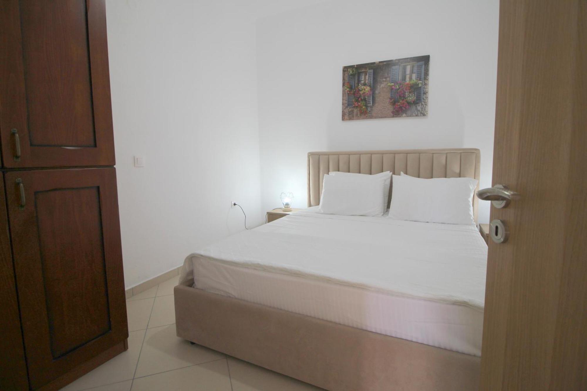 Nefeli'S Apartment Himarë Dış mekan fotoğraf