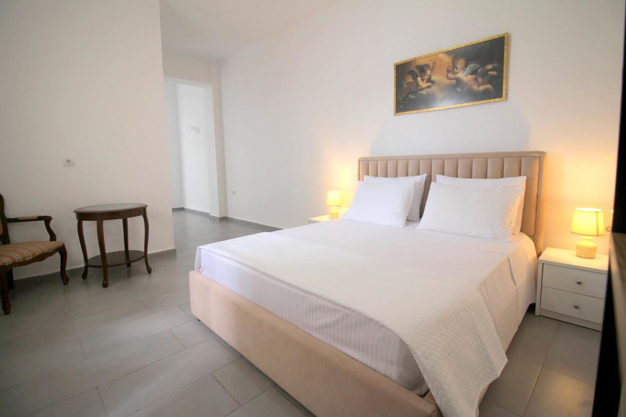 Nefeli'S Apartment Himarë Dış mekan fotoğraf