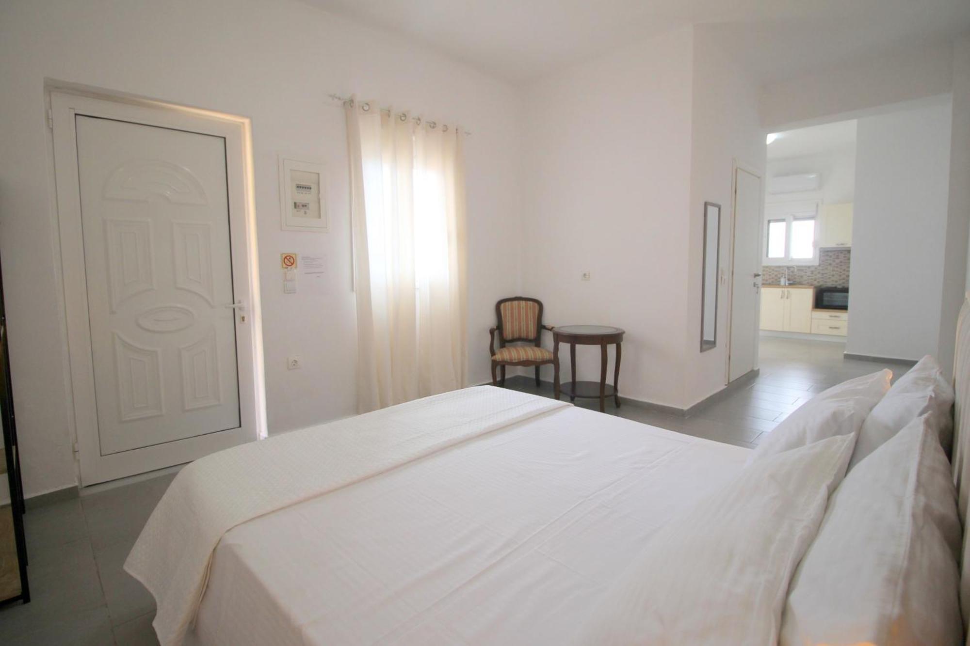 Nefeli'S Apartment Himarë Dış mekan fotoğraf